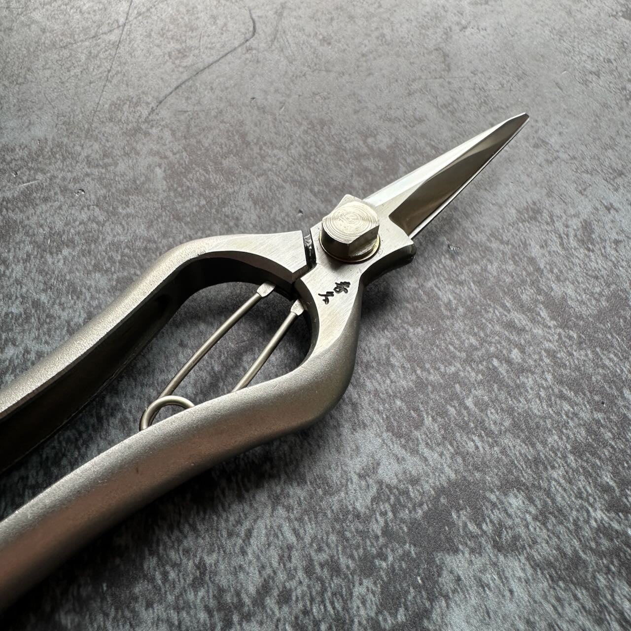 Japan traditional stainless secateur 190mm T-517 - Kamimoto