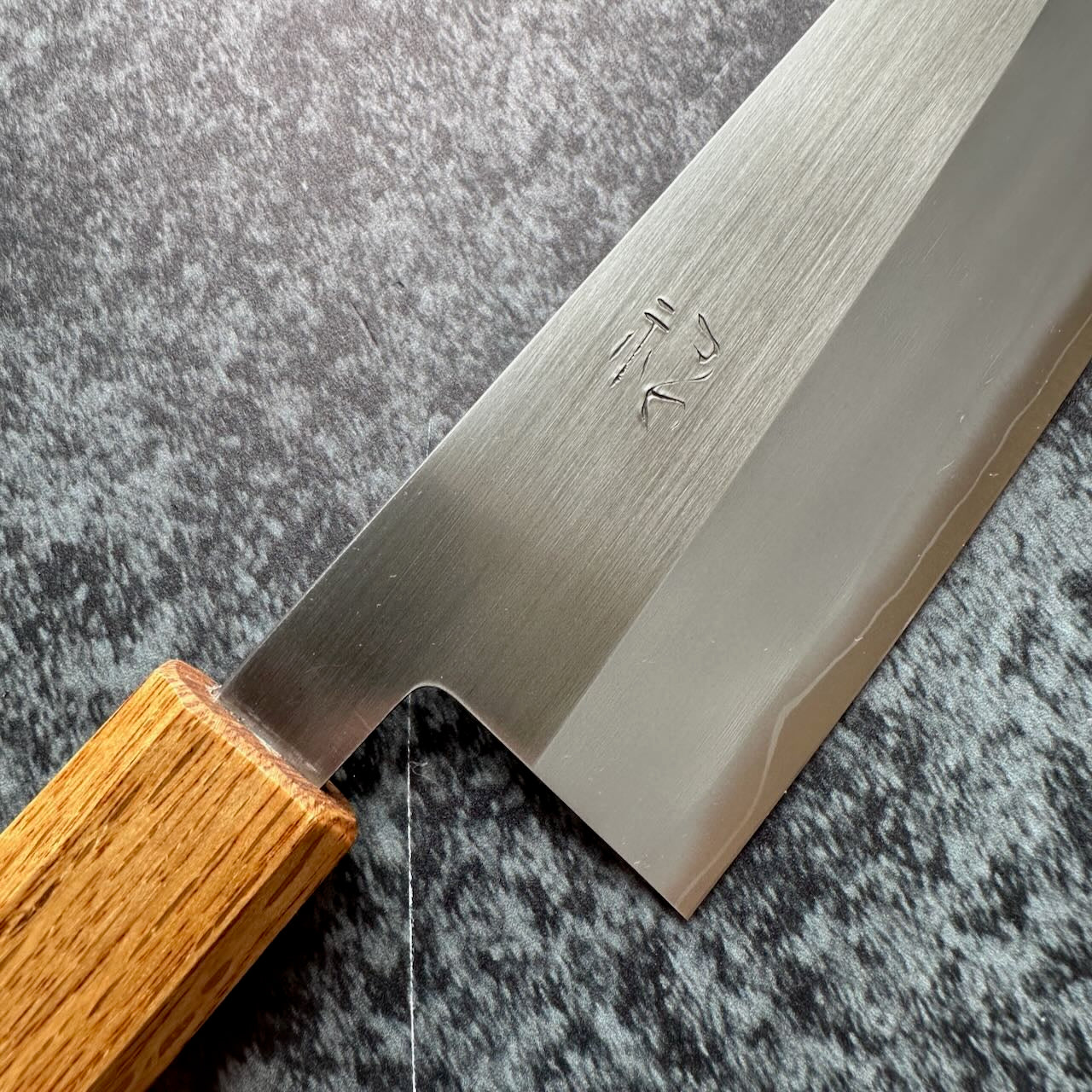 TF SLD Stainless Migaki Santoku 165mm Octagonal White Oak Handle - Kamimoto