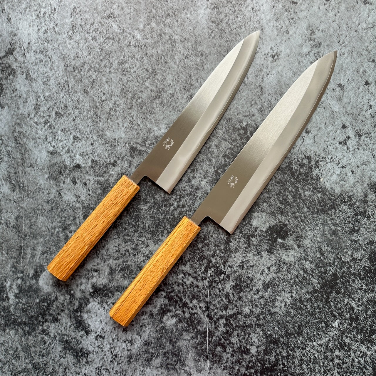 TF SLD Stainless Migaki Gyuto 240mm Octagonal White Oak Handle - Kamimoto