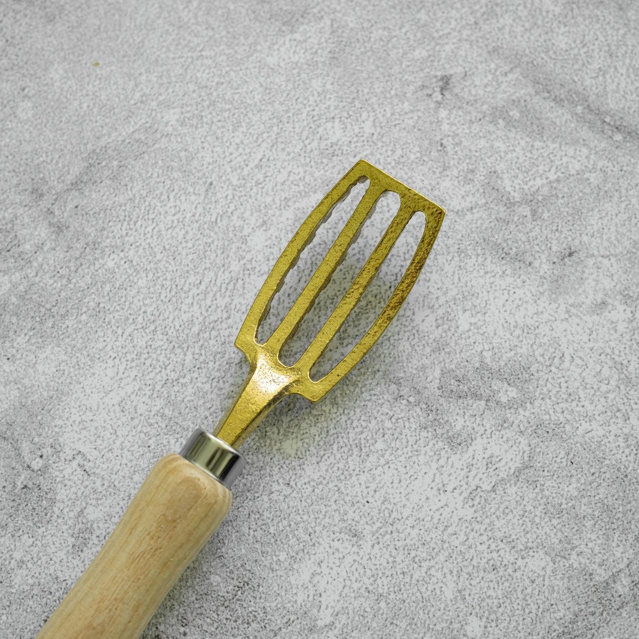 Brass Fish Scaler (Urokotori) - Kamimoto