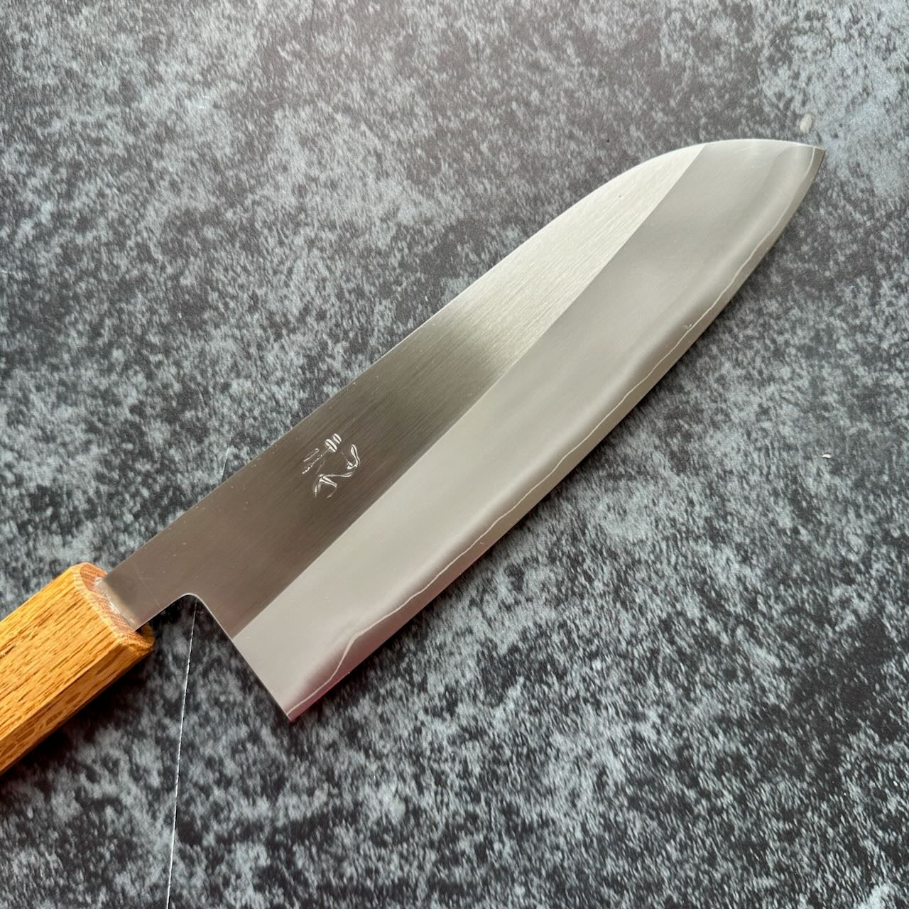 TF SLD Stainless Migaki Santoku 165mm Octagonal White Oak Handle - Kamimoto
